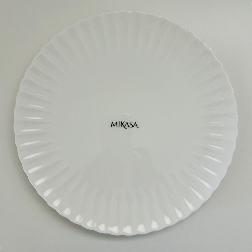 MIKASA Isadora White Scalloped Edge Bone China Dinner Plate